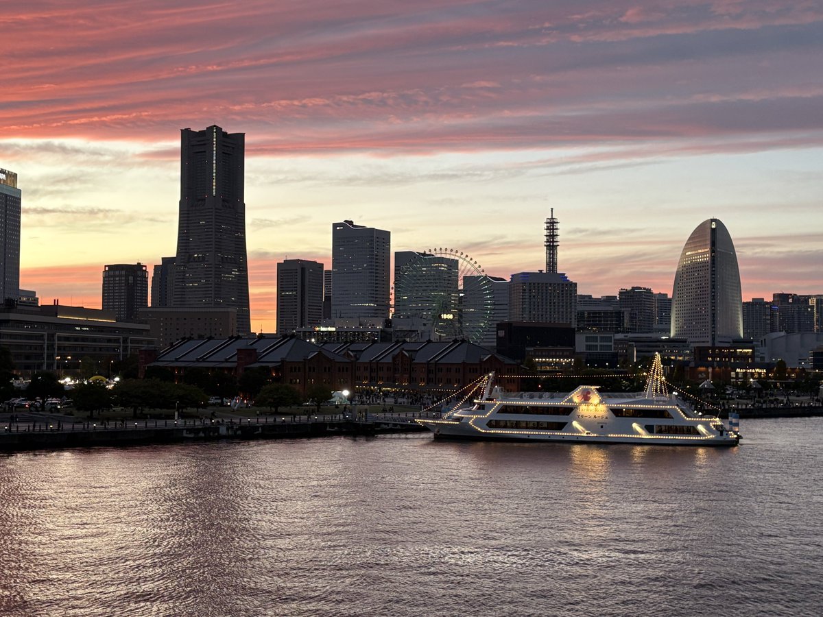 _yochan__'s tweet image. 💡やったこと
《Java》紫本
計:26分

💪感想
久しぶりの通勤学習🚃
staticとインスタンス
前よりわかるようになった気がする☺️
きっとJPINパワーだね✨
昨日は前の会社の先輩と横浜へ🌊
素晴らしい景色に感動🥺

#RaiseTech
#Java
#今日の積み上げ
#学習記録 
#JPIN