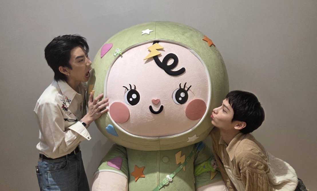 BABII_GMMTV's tweet image. ฝัรดีดับเบิ้ลหมับ  😏🍽️🫷🏻👶🏻😘😍