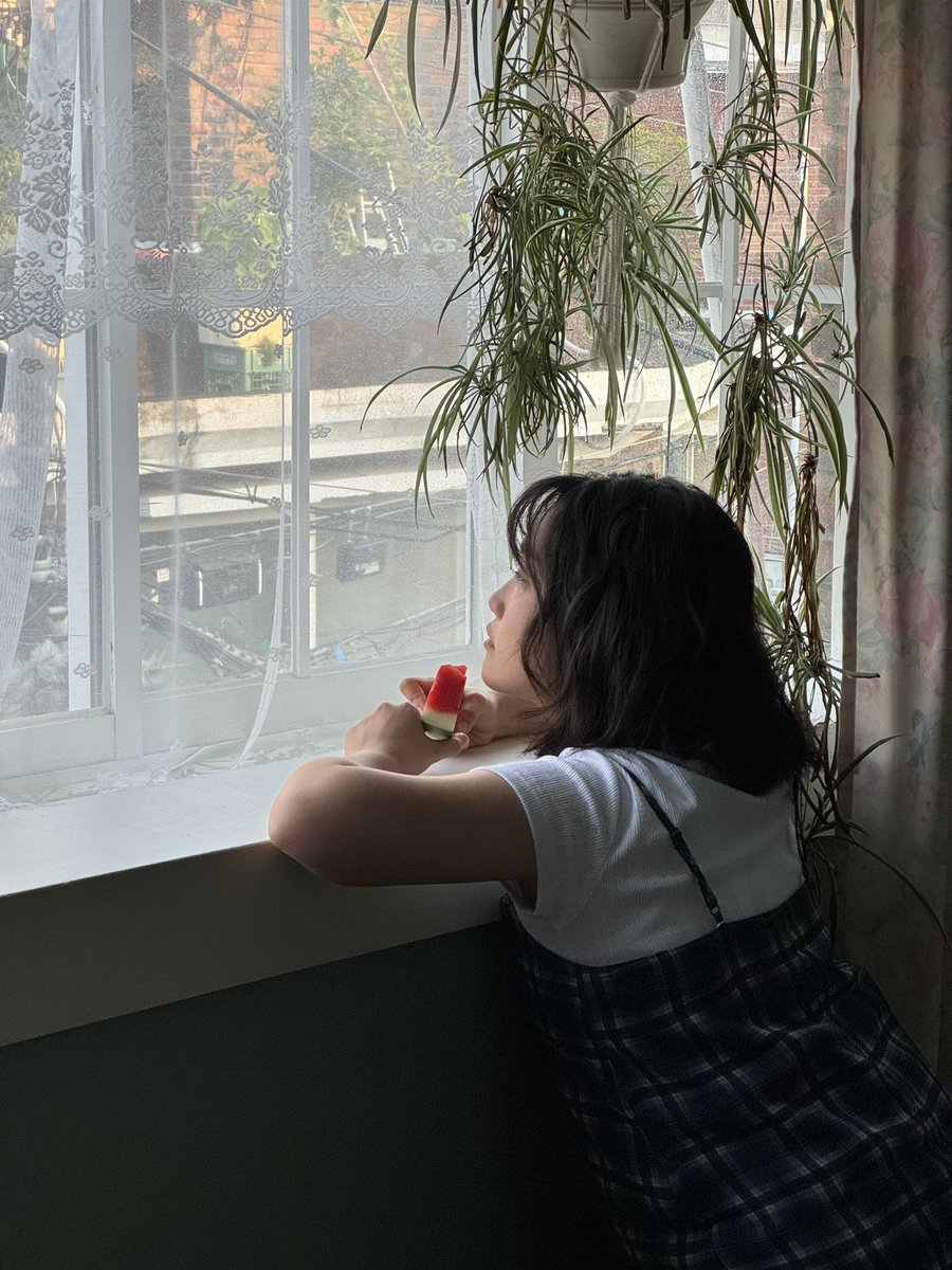 고래를찾아서 tweet media