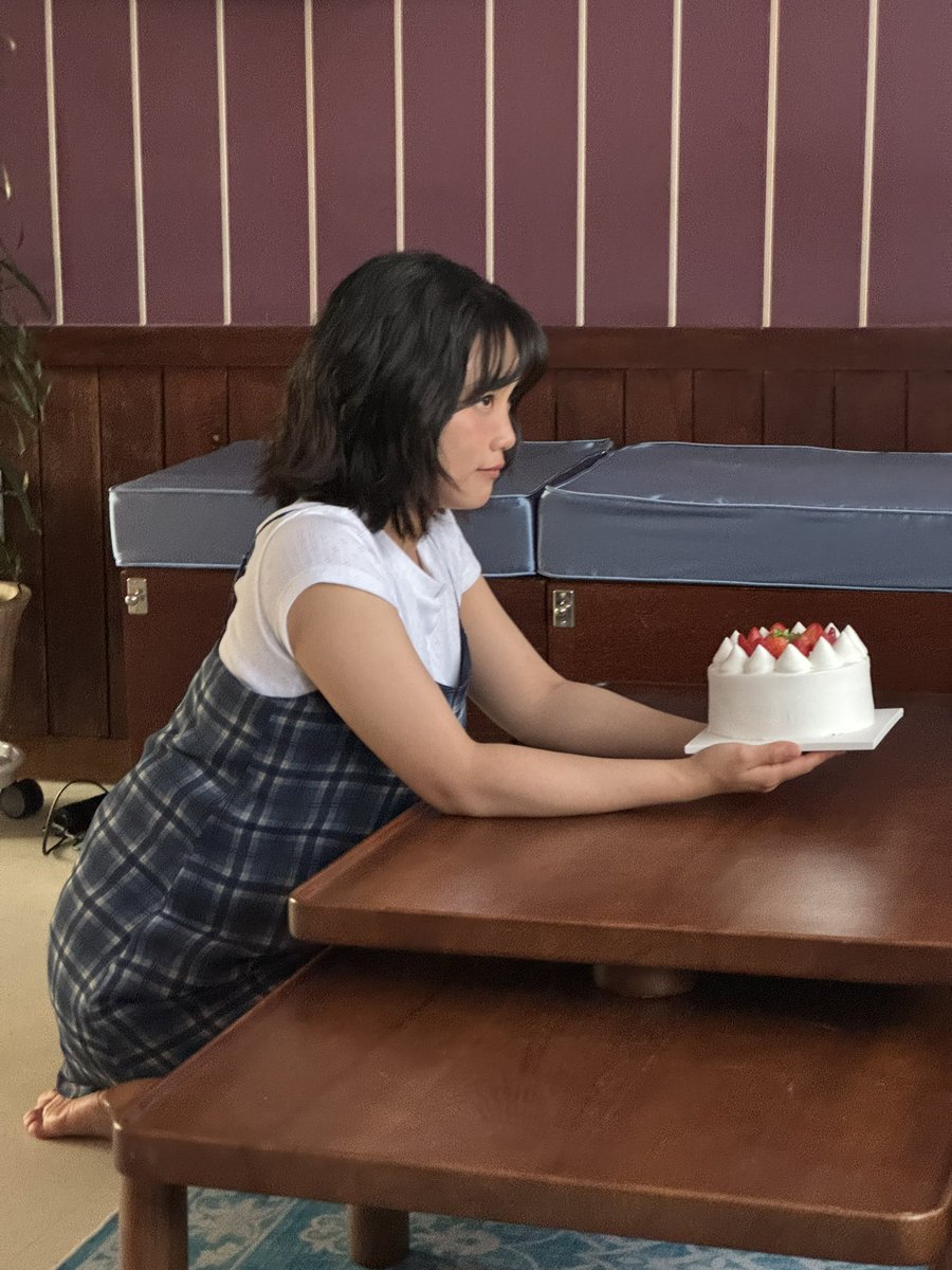 고래를찾아서 tweet media