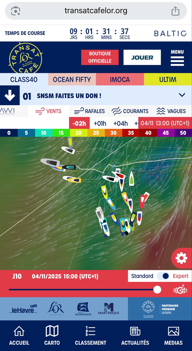 Sur la <a href="/TransatCafeLOR/">TRANSAT CAFÉ L’OR</a> <a href="/corentindouguet/">corentin douguet</a> et <a href="/desjoyeaux/">Michel Desjoyeaux</a> font un remake de <a href="/LaSolitaire56e/">La Solitaire du Figaro Paprec</a> 2007 . Le scénario est le même avec la flotte qui lâche pendant qu’eux se font mal au près. 
On connaît la fin et eux encore plus! 
C’est toujours utile de réviser ses leçons d’Histoire…