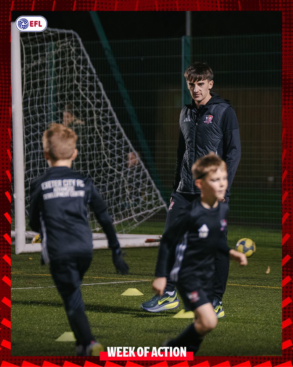 OfficialECFC's tweet image. 📸 As part of @EFL #WeekofAction, @TomDean0 and Ed James headed down to the ADC in Cranbrook last night to help out with the session 👏

#ECFC #SemperFidelis