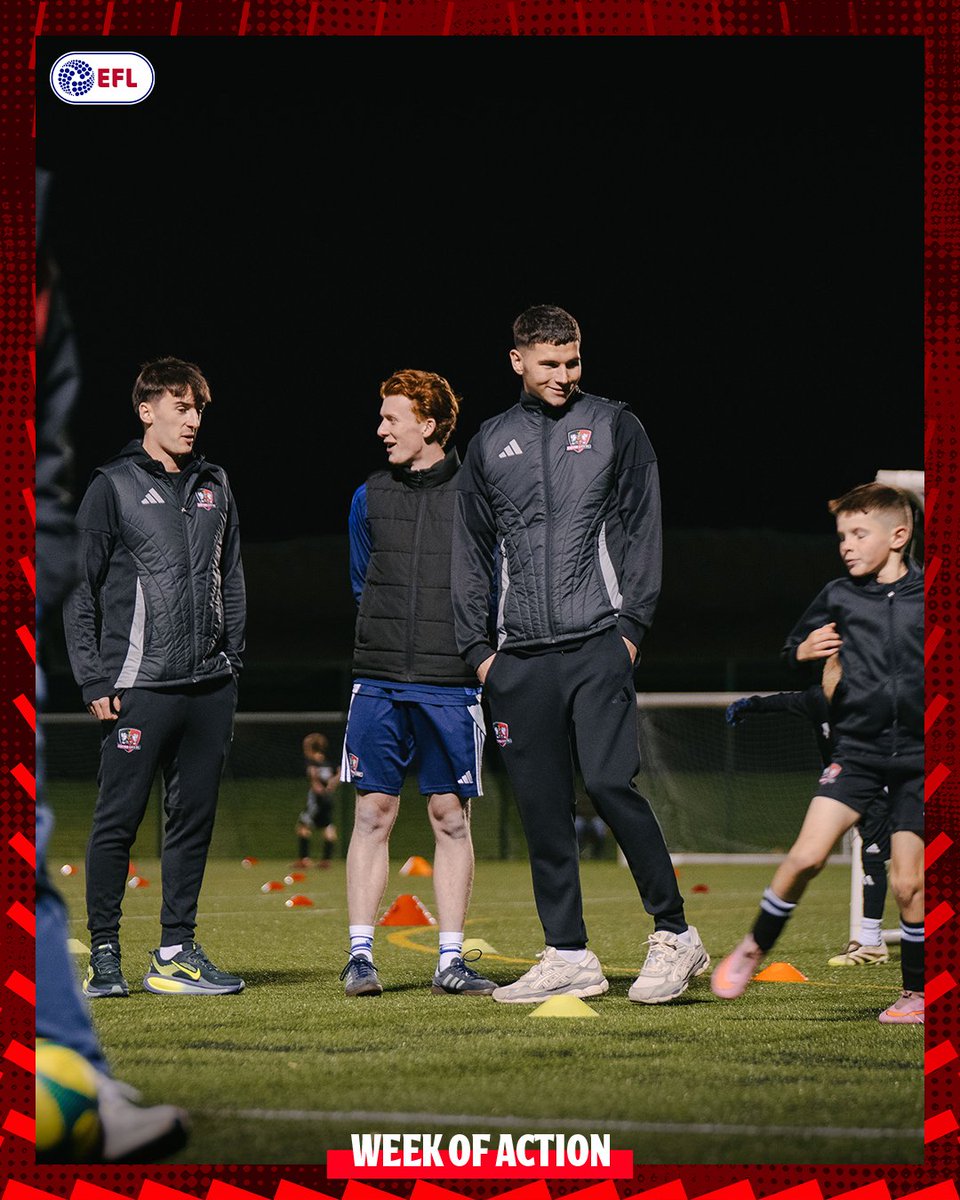 OfficialECFC's tweet image. 📸 As part of @EFL #WeekofAction, @TomDean0 and Ed James headed down to the ADC in Cranbrook last night to help out with the session 👏

#ECFC #SemperFidelis