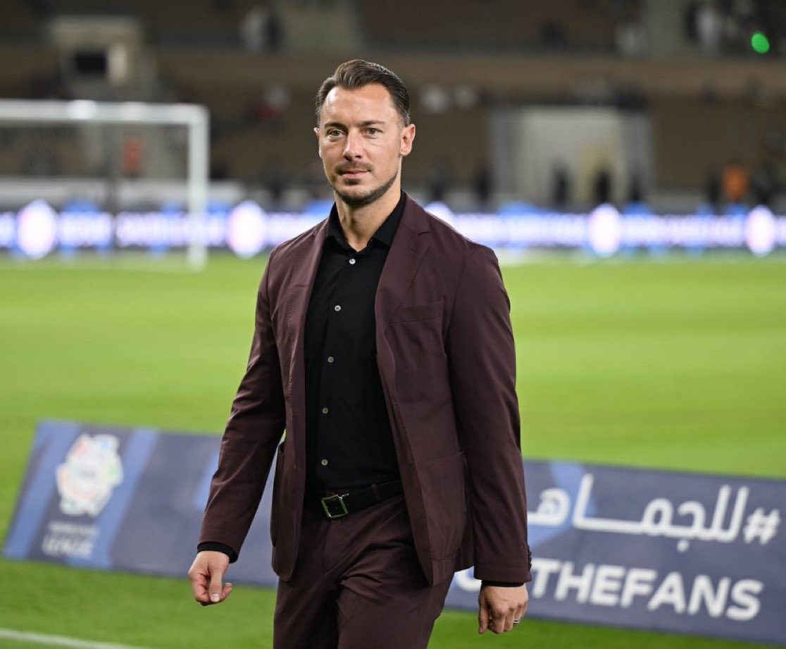 🚨📋— تشـكيلة النادي الأهلي خِلال لقاء اليُوم أمام السد القطري :

• إدوارد ميندي 
• علي مجرشي 
• روجر ايبانيز 
• محمد بكر 
• ماتيو دامس  
• فرانك كيسيه 
• إنزو ميو
• فالنتين أتانجانا 
• رياض محرز 
• ماتيوس غونسالفيس
• فراس البريكان