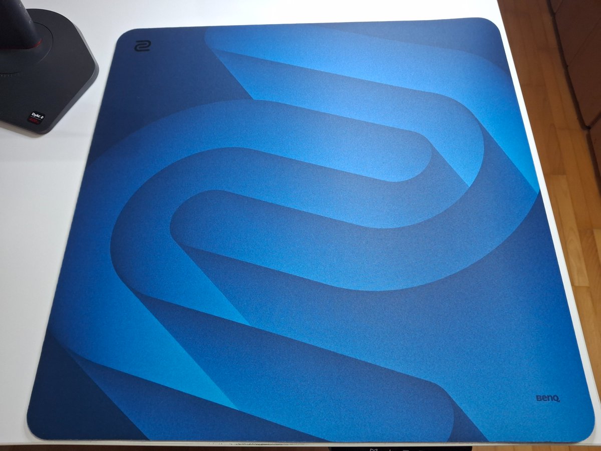 HOLMEScsgo's tweet image. Oh hello there beautiful 😍
Been using ZOWIE G-SR-SE Rogue with Vaxee Zygen NP-01S lately, but now it&apos;s time to test out the new H-SR-SE BLUE II
Ty @ZOWIE_EU for sending one