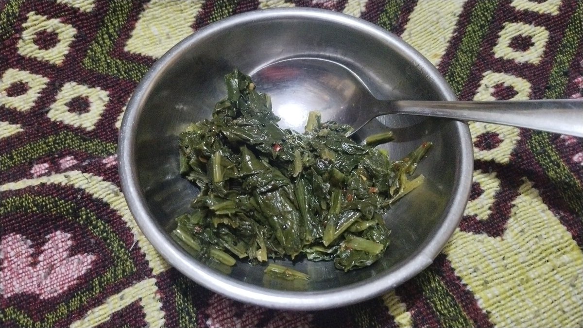 सिर्फ़ कोई गांव का इंसान ही बता सकता है कि ये ऑर्गेनिक सब्जी क्या है!