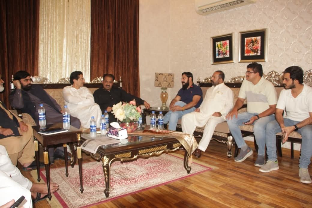 Visit to UC136
وزیر پٹرولیم جناب علی پرویز ملک صاحب کا اپنے حلقے کی یو سی 136 کا وزٹ 
حلقے کی عوام کے مسائل سنے اور انہیں جلد حل کروانے کے یقین نہانی بھی کروائی 
<a href="/AliPervaiz450/">Ali Pervaiz Malik</a>