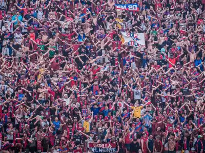 Norman Rieder, Pdte. #Trinidense "Nuestra afición se ubicará en el sector de preferencia norte. El resto del estadio será para #CerroPorteño, incluidas ambas graderías"

#CardinalDeportivo 
#LaEvolucionDelLider 
<a href="/ABCCardinal/">ABC Cardinal 730 AM</a>