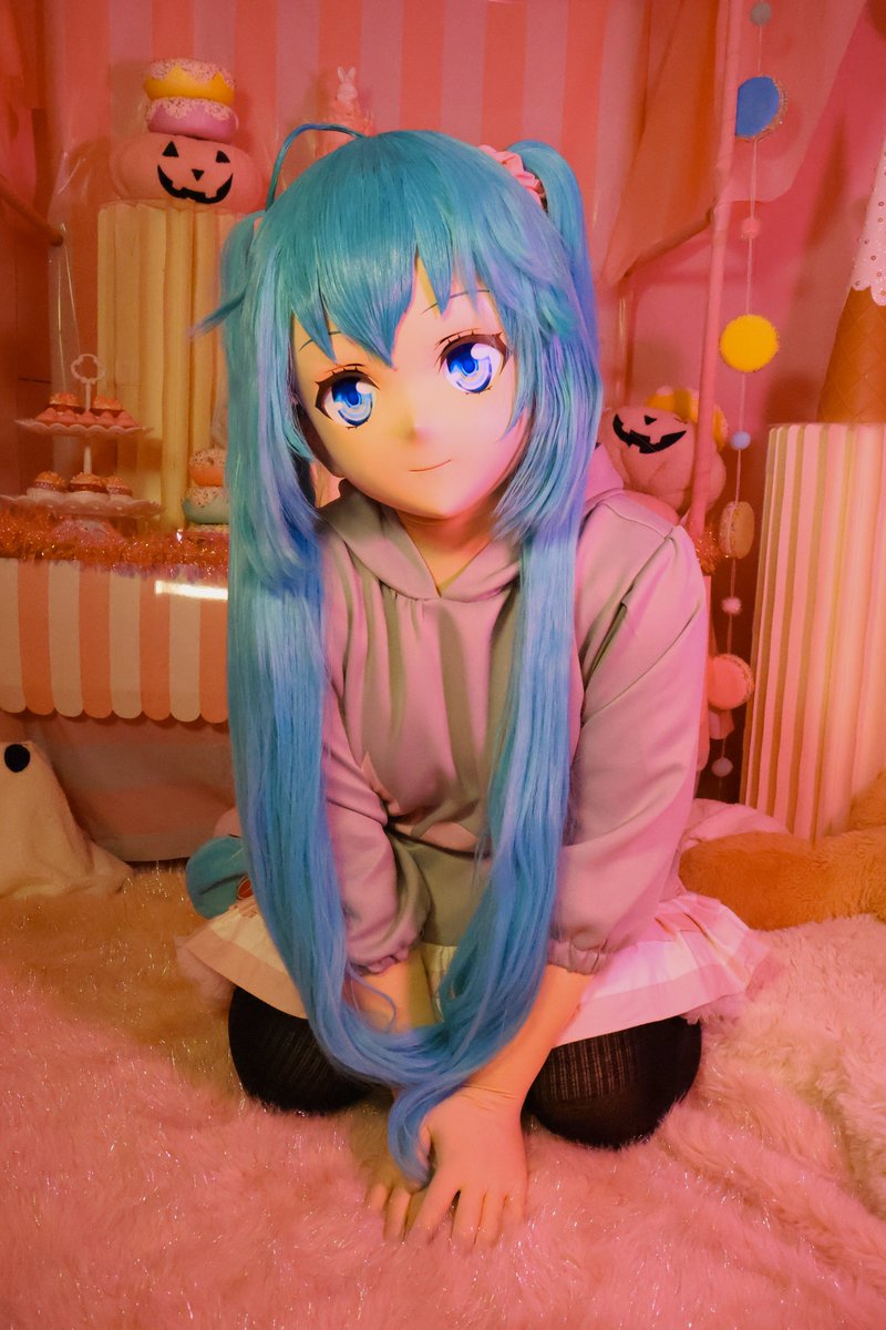 LaserYabai @ Home! tweet media