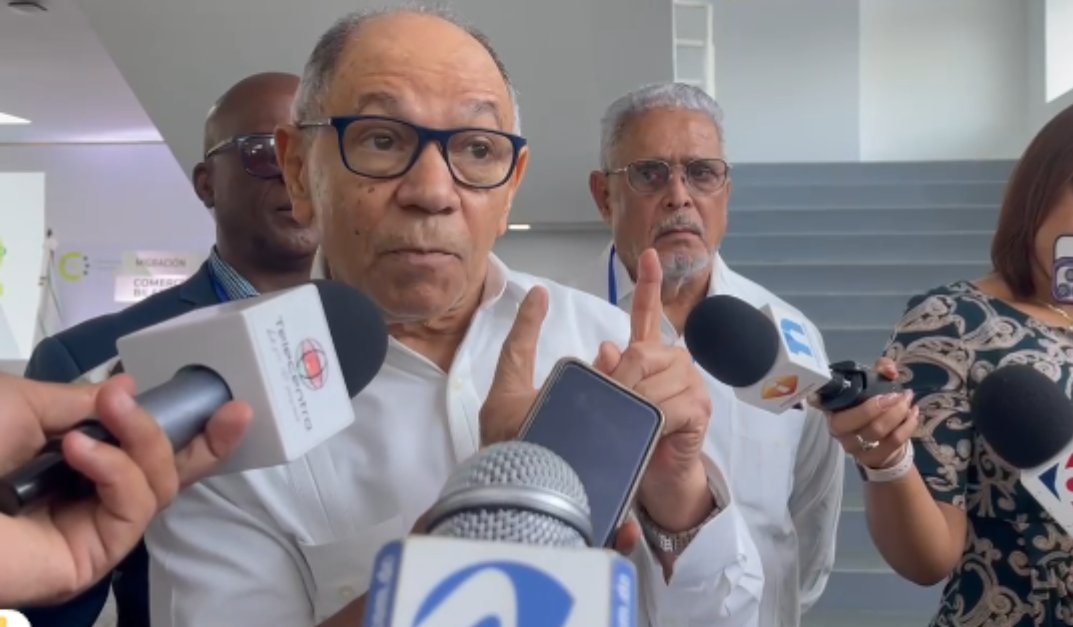 Sindicalistas se suman a propuesta de Omar Fernández; piden menos impuestos a salarios dlvr.it/TP4N90 #NDigital