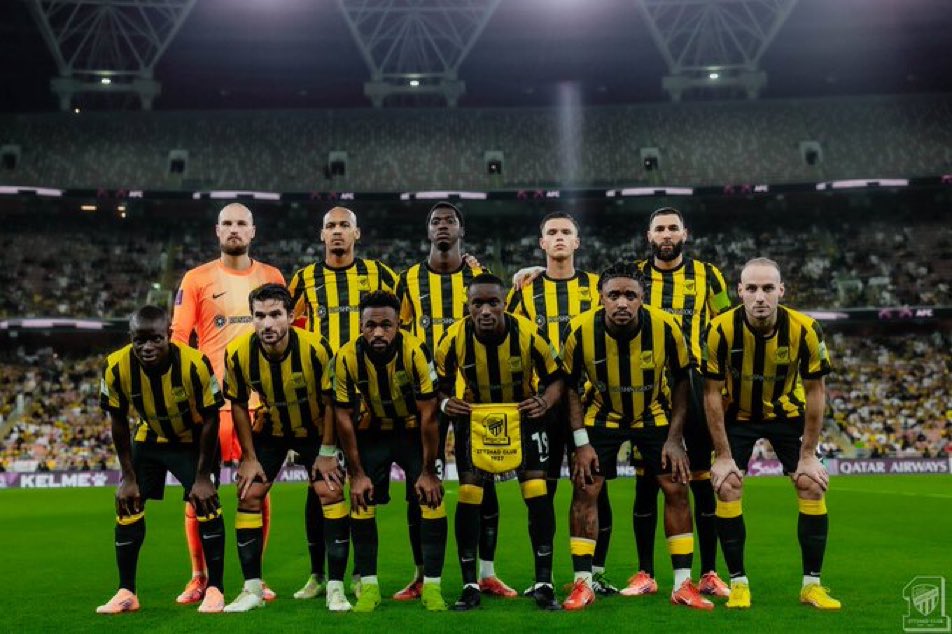 مبروك الفوز والثلاث نقاط 
بذلنا جهد في المباراة رغم سهولتها بسبب ضياع الفرص في الشوط الاول 
استغلال الفرص كان ريح الفريق اكثر وتغييرات المدرب ممكن تكون اكبر في منتصف الشوط الثاني حتى يرتاح بعض اللعيبة 
 الاستمرار في كسب مقعد التأهل الأهم
اتحادنا قوي فنياً💛
 #الاتحاد_الشارقه