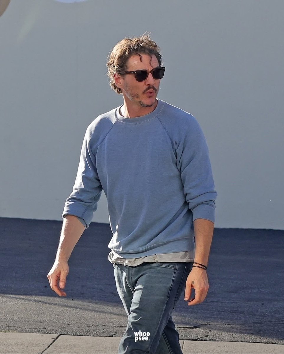 peddiepascal's tweet image. oh this movie is gonna be crazy how am i supposed to focus on the damn plot