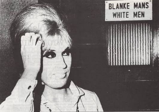 Hoy hablo en el blog de cómo Dusty Springfield fue deportada de Sudáfrica en 1964 por oponerse al Apartheid desconvencida.blogspot.com/2025/11/dusty-…