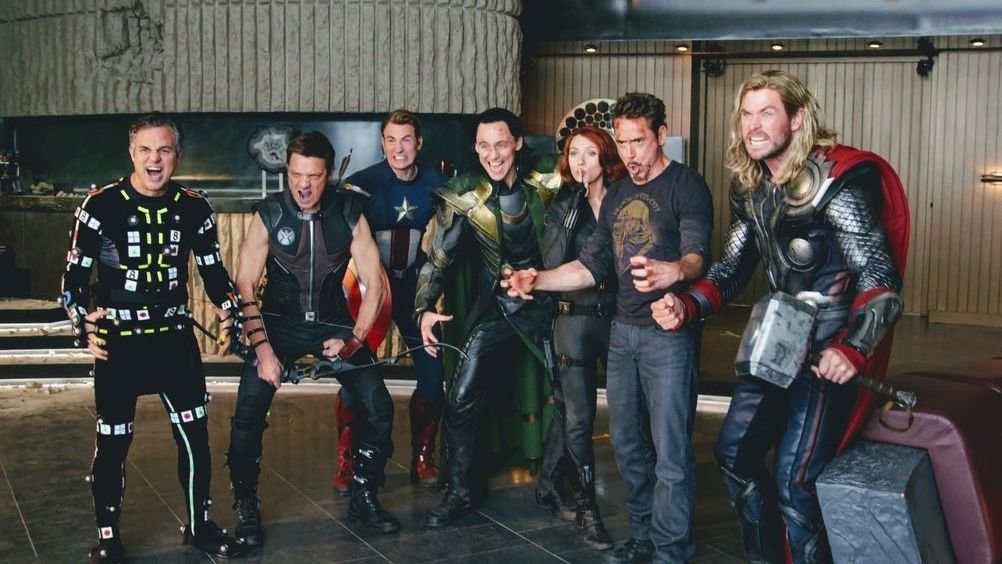 MarvelsContent's tweet photo. Original cast behind the scenes for “AVENGERS: ENDGAME” https://t.co/kZBxHZsSmy