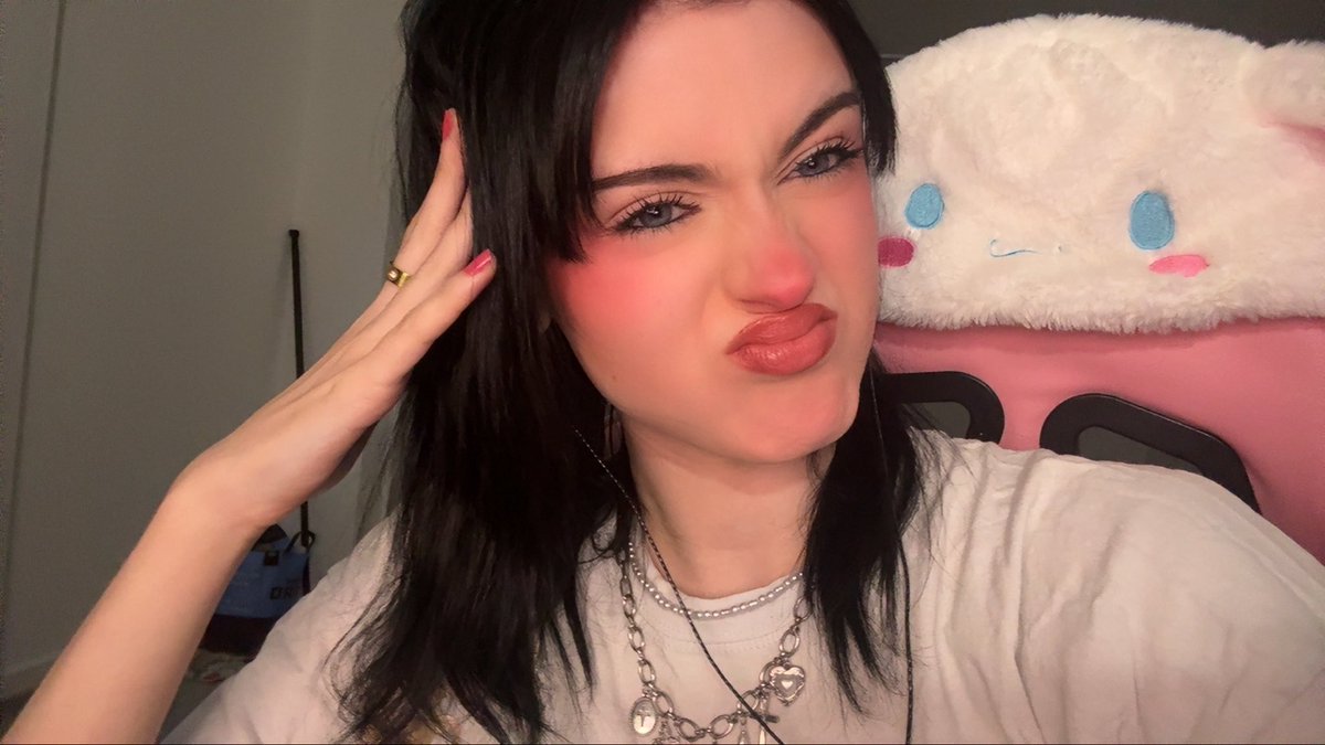 ValStephiney's tweet image. Did someone say kick return???? 
(Link in replies)

#KickStreaming #T2R #Return