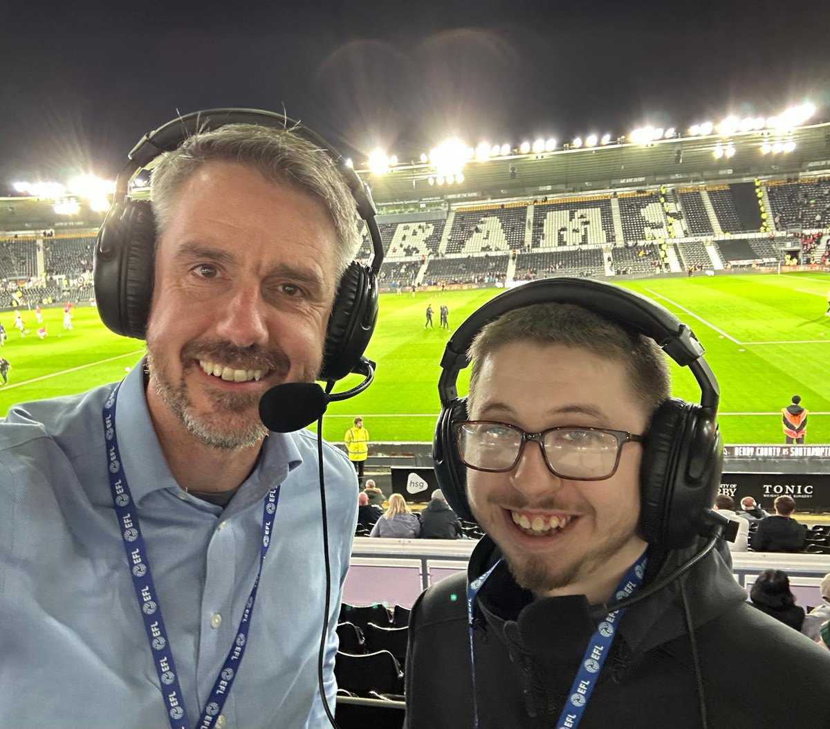 Hope you all managed to get in relatively dry 🌧️😫

The team tonight is <a href="/RobinG_Comms/">Robin Griffiths</a> and <a href="/Matty_B98/">Matty B</a> so grab yourselves a hot drink and come join us!