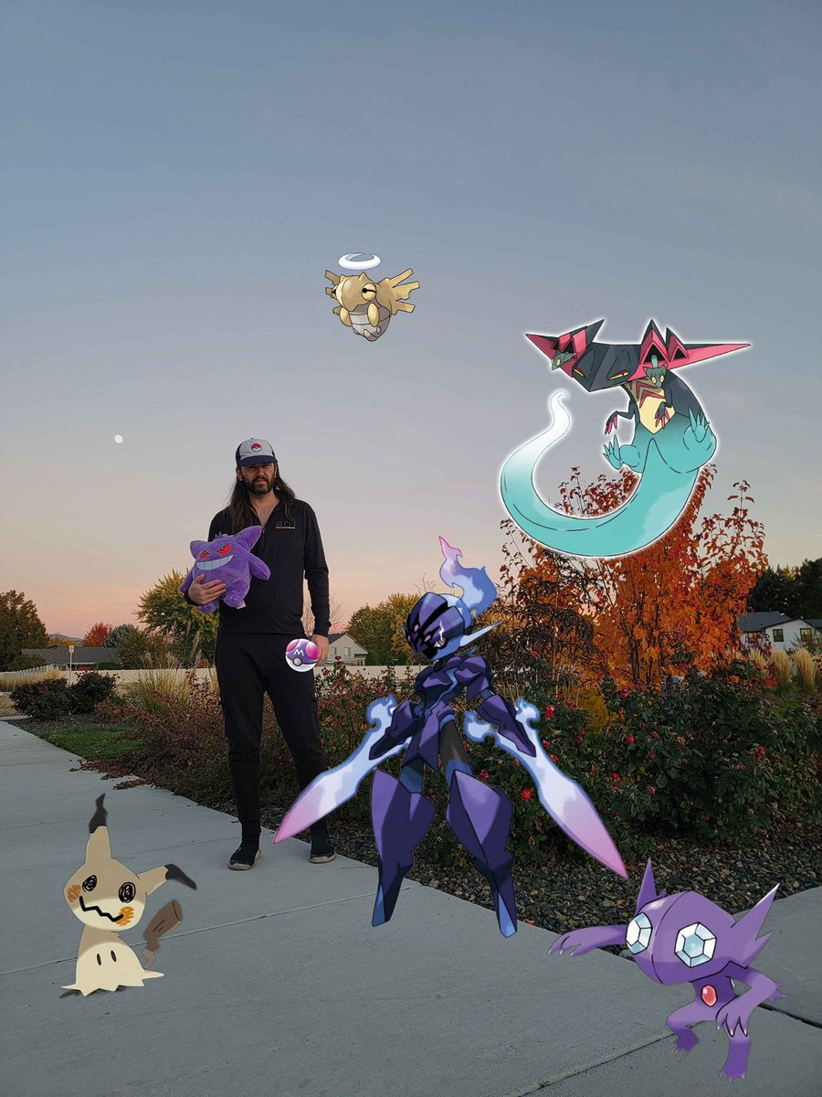 Was busy being an 0n1mon trainer on Halloween

<a href="/0n1Force/">ONI FORCE</a> OG tracksuit full fit 🔥