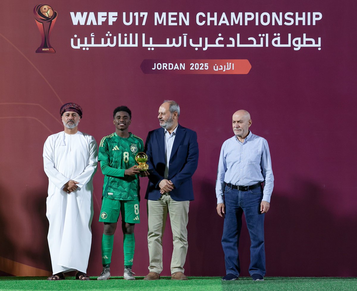 خالد شراحيلي.. أفضل لاعب في البطولة 🥇☑️.
#أخضر16_بطل_غرب_آسيا