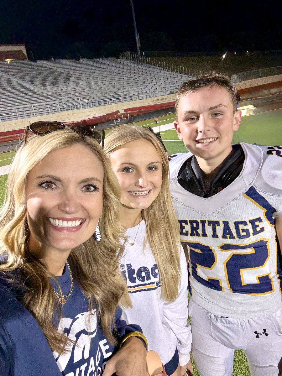 SRBartel22's tweet photo. Thankful for great teammates &amp; coaches.
Let’s run it back in 8th grade! 
Broncos nation… let’s ride 👊 https://t.co/bn4BUC7MMk