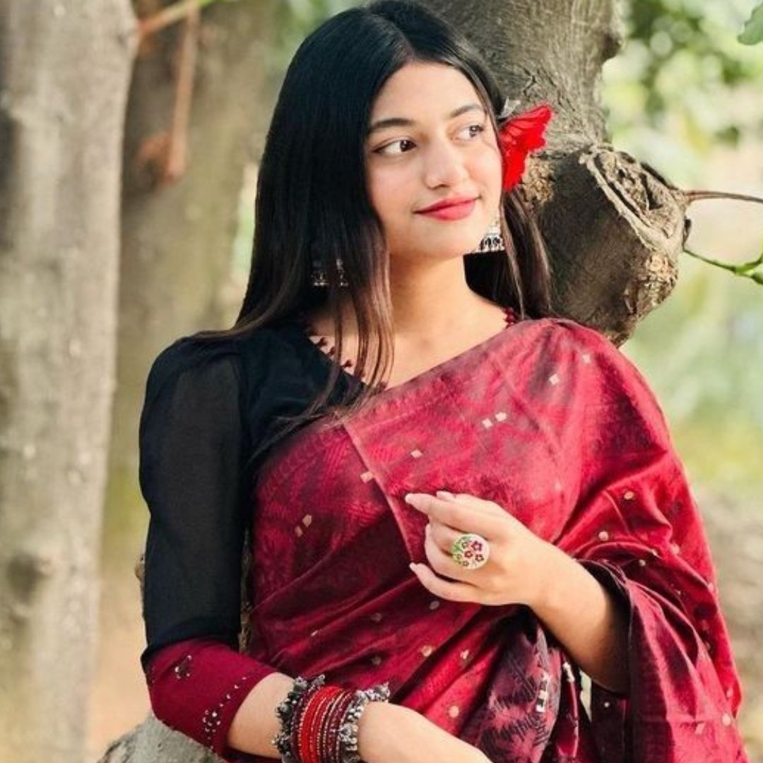 naaz121143's tweet image. Tum chhodo  bhi kuch khne ko 😌
Mai kahti hu ..tum kahne do...
ektrafa Isak  hi Behter h ...💔
Mai karti hu tum rhne do🖤!@j💔
#NewProfiIePic