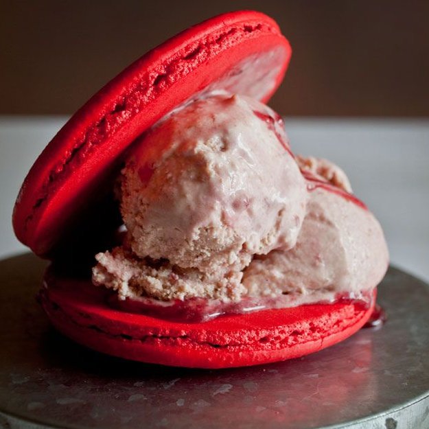 sweettooth3186's tweet photo. Ice Cream Macaron
Smash or Pass? https://t.co/yNBsurGk4m