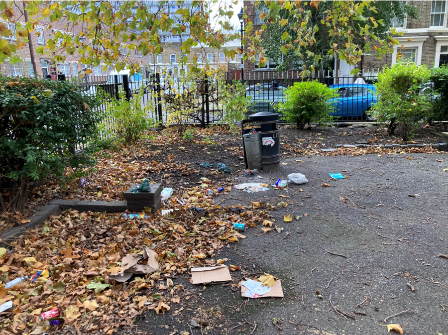 CllrMarcFrancis's tweet image. Seriously unimpressed with the state of Carlton Square &amp;amp; Garden earlier. It should be one of the jewels in Tower Hamlets' crown, but looks like it hasn't been litter-picked or swept in ages. I've asked for this to be done + monitored, but LBTH also needs to show it much more love