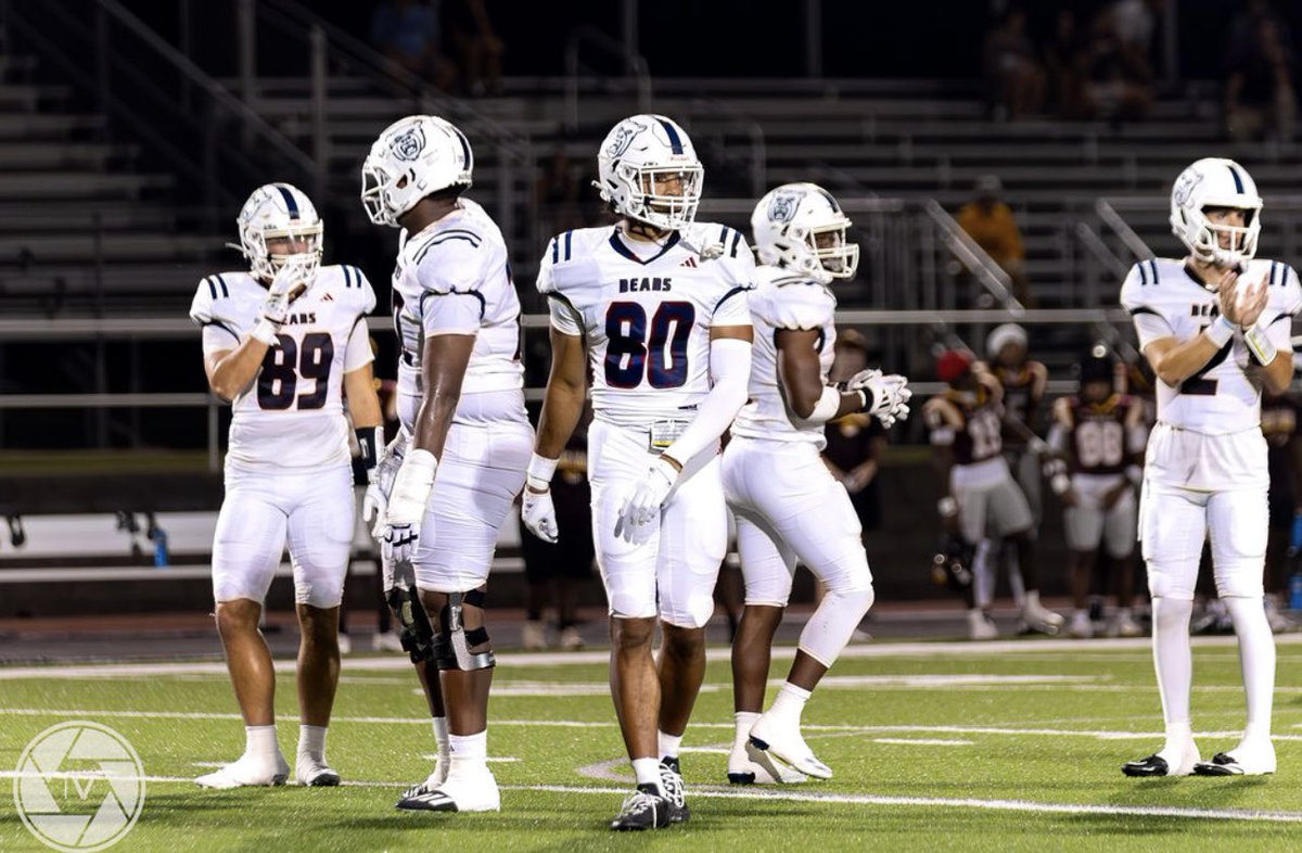 Season Highlights 
6’5 235lbs TE
Dec. Grad 🧑‍🎓 
6 Targets. 5 Receptions. 85 Yards.

hudl.com/v/2T7brH
<a href="/JUCOFFrenzy/">JUCO Football Frenzy</a> <a href="/ShedrickMckenz2/">Miss-Lou Recruits</a> <a href="/JuCoFootballACE/">JuCo Football Forer</a> <a href="/JGonzalesJr10/">Julio Gonzales Jr.</a> <a href="/Earvin_Moore/">Earvin Moore</a>