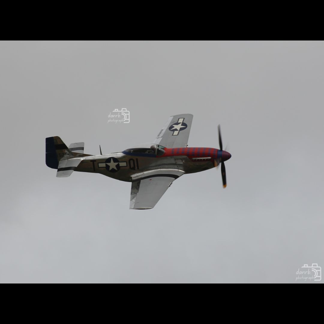 danrbphot0graph's tweet photo. P-51 Mustang at The Victory Show 2025!
#photo #photography #ww2 #ww2reenactment #reenactment #thevictoryshow #thevictoryshow2025 #victoryshow #victoryshow2025 #airshow #airdisplay #ww2plane #ww2planes #fighterplane #warplane #p51mustang https://t.co/o9rvIdZJqt