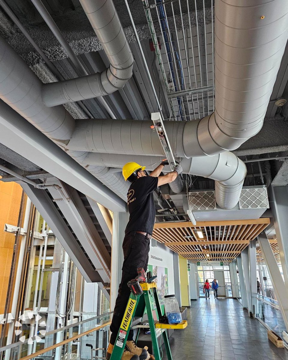 Happy Trades and Technology Week! ⚡ Huge shoutout to our amazing Lightenco team, electricians, engineers, and everyone in between, driving innovation and sustainability! 🌱💡 

#TradesAndTechWeek #Lightenco #GreenEnergy #Innovation #TeamLightenco