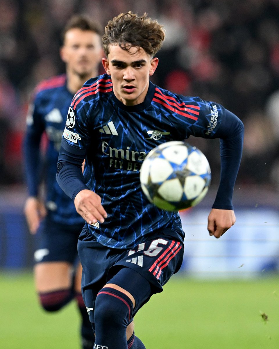 Max Dowman ❤️. Arsenal 

Debut at 15 Years , just crazy.

#championsleaugue #SLAARS