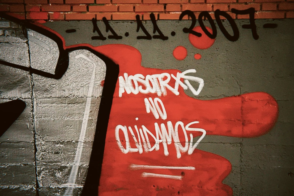 Carlos16vive's tweet photo. Han pasado 18 años y las calles, los muros, siguen gritando tu nombre.

Gracias a todas las personas y colectivos que a golpe de spray seguís manteniendo presente el nombre de Carlos en todos los barrios.

18 años sin ti
18 años contigo

Carlos Vive https://t.co/9jkS97Rz4b