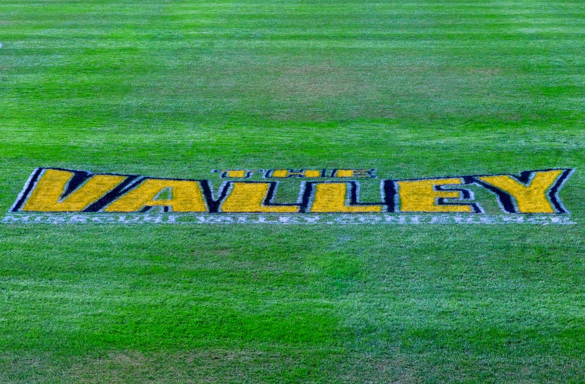 RacersSoccer's tweet photo. The pitch is prepped 👌

#GoRacers🏇 https://t.co/zwzhBtAwJW