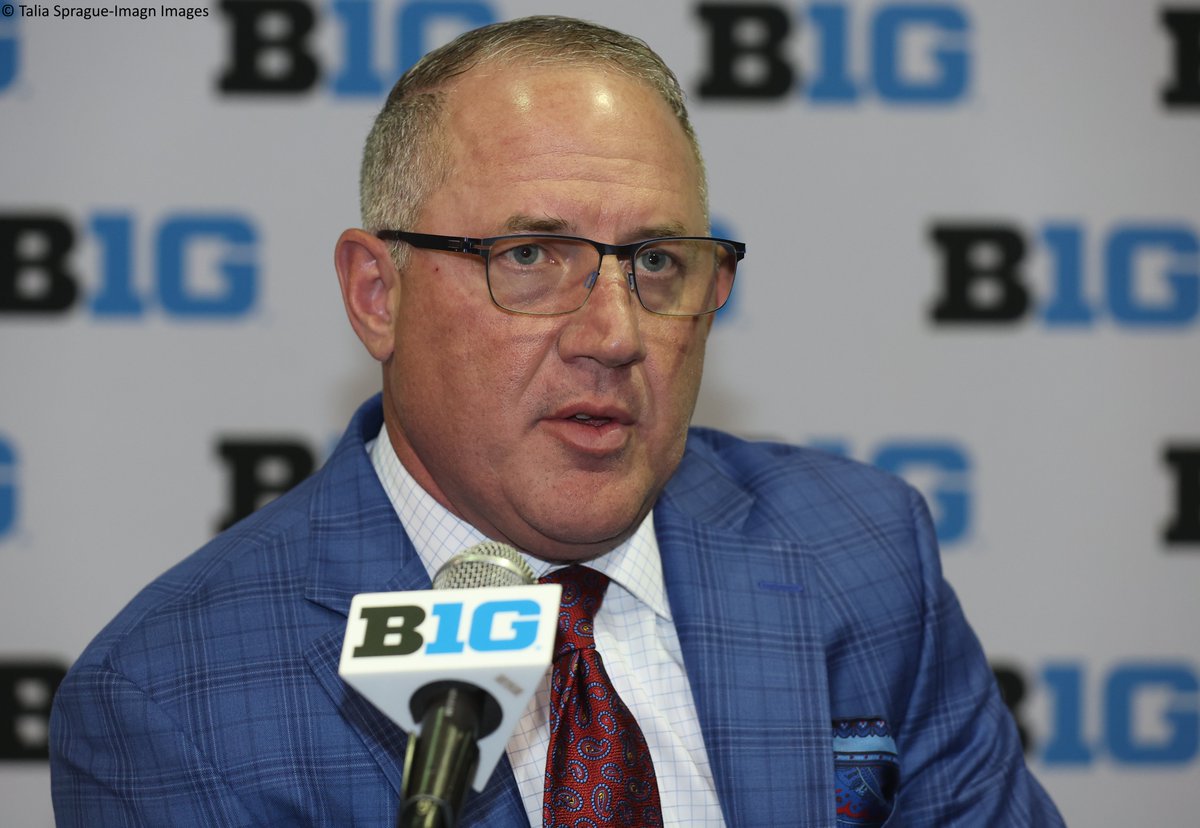 1057TheFan's tweet image. The #Terps shot the ball well from beyond the arc in the first half last night before coming back down to earth and finishing the game 10-29.

#Maryland coach Buzz Williams recapped the season opener with Vinny &amp;amp; Haynie

Full Segment: go.audacy.com/BBGZjuET1Xb