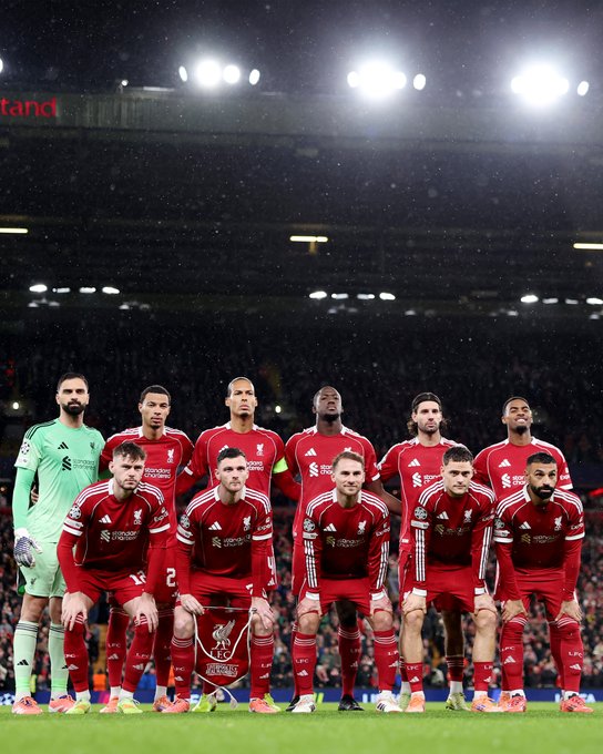 Photography of the Liverpool team ahead of kick-off.