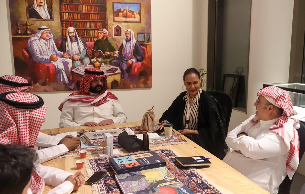 cspsstudies's tweet image. لقاء حواري شيق بـ #مركز_سرد_الثقافي @SardCulturalC مع نخبة إعلامية وثقافية حول دور الإعلام والفن في إثراء الرخاء الإجتماعي والتواصل الحضاري.
الشكر والتقدير للاستاذ عبدالله الحضيف @aalhodaif الرائد في مجال العمل الثقافي على استضافة الحوار.

#رؤية_السعودية_2030…