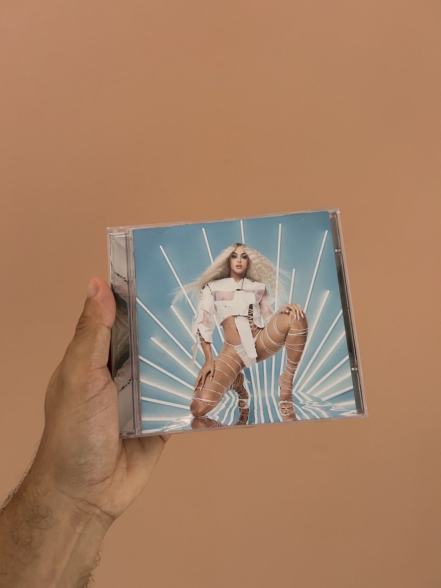 hppmgc's tweet image. Esse aqui pra mim é uma relíquia 🩵