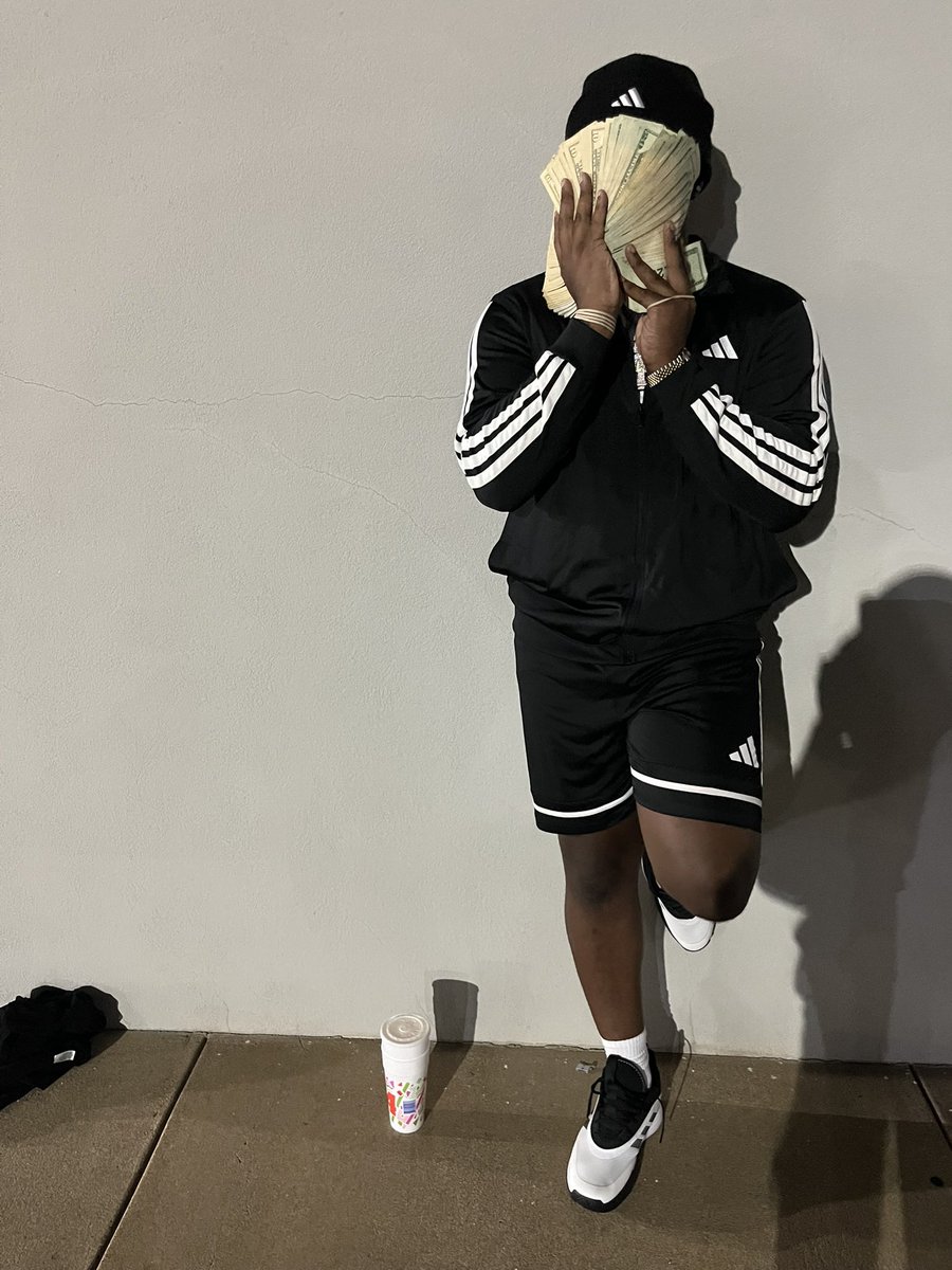 1liltylon's tweet image. Use to wanna run up a dime ts been inna crib 🧹😵‍💫 ….. #structure