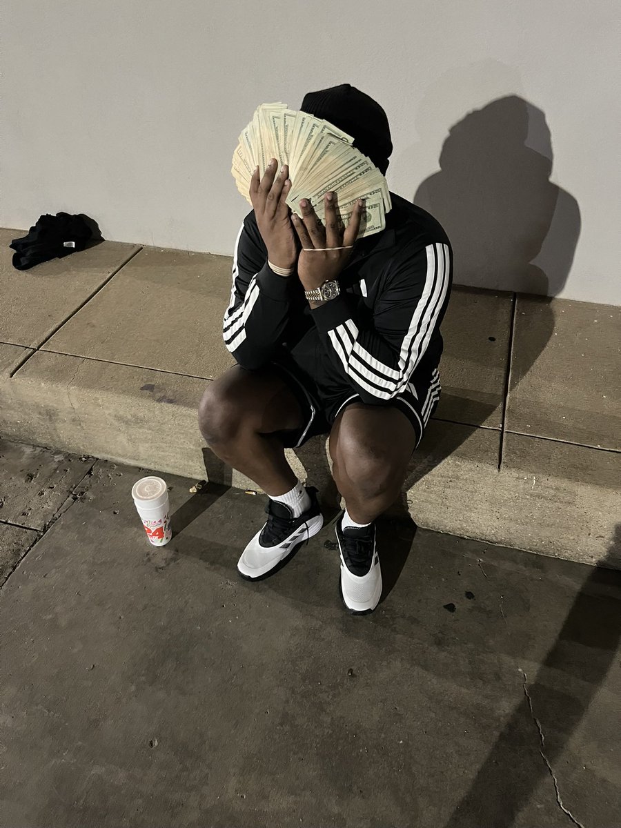 1liltylon's tweet image. Use to wanna run up a dime ts been inna crib 🧹😵‍💫 ….. #structure