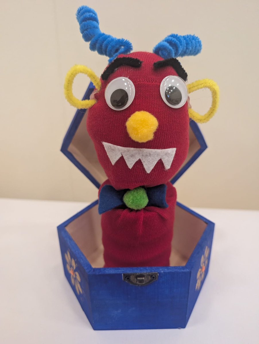 Rotherhamcreat2's tweet image. A fantastic afternoon @AstonFence Yr1 children and families have been making Terrific Toys. Look at these beautiful Jack-in-a-Box toys and Kaleidoscopes. Amazing creative art skills developed and lovely team work too. We love these. #fabulousfamilies #learningtogether