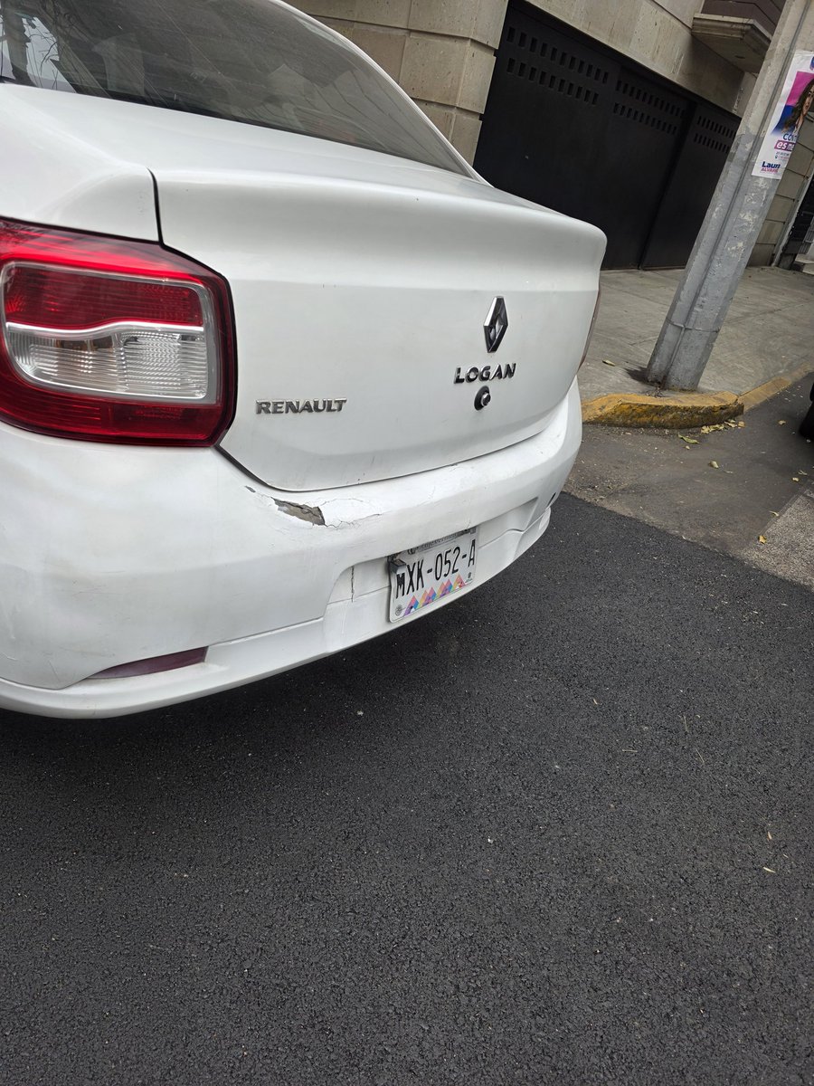 libeloid's tweet image. Hey @Edomex anda por ahí este Logan Blanco sin placas, chocó y se dió a la fuga, se le cayó su placa MXK-052-A, reportado con la policía de @SSC_CDMX Los  más que puedo esperar de ustedes es que tu policía @EstatalEdomex lo muerda BIEN Y BONITO cuando circule allá @SEMOV_Edomex