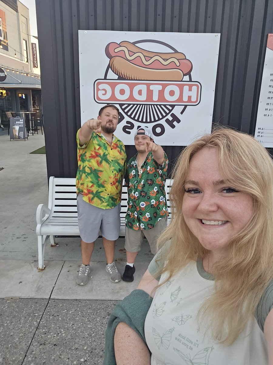 Hope you like cheese and chili! We tried the Sweeden Dog from the Hot Dog House in #Newport #Kentucky right across the river of #Cincinnati. This one was messy! Check out our first review of 2 on #YouTube 
#ConeyBros #HotDogs #ChiliDogs #Coneys #Foodie #FoodReview