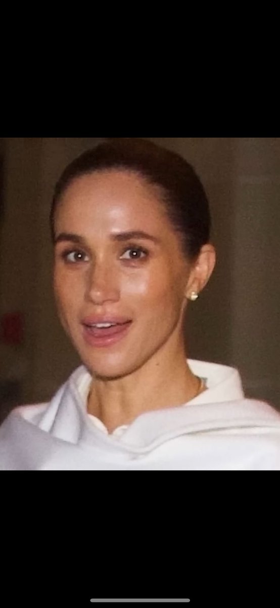 0Rthebest91033's tweet photo. #PsychoBitchMeghanMarkle #DukeAndDuchessOfNothing #StopLyingMeghanMarkle #SussexCircusFreakShow #AttentionWhore #MeghanMarkleIsToxic #MeghanMarklesIsOnTheBlackList #DuchessOfMisInformation #DuchessOfShameAndHypocrisy #MeghanMarkleReputationIsRuined #MeghanMarkIe https://t.co/wWtj5IFQYZ