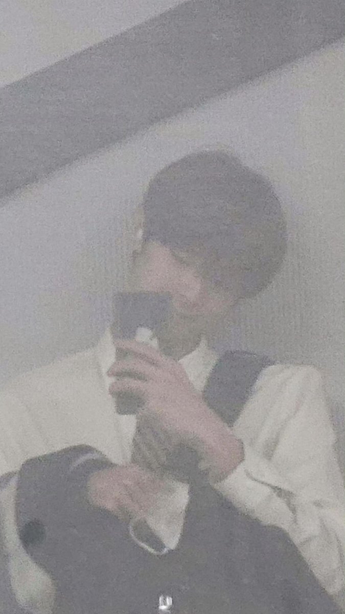 forwoojini_'s tweet image. #패밀리즈
교복...이 퍼컬인 남성분들