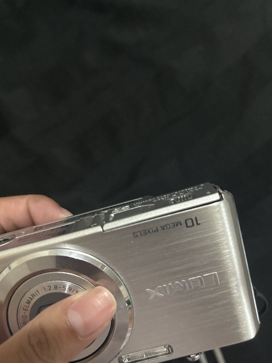 mxampp's tweet image. ส่งต่อกล้องดิจิตอล LUMIX fs7
เต็มระบบ จอสวย แฟลชสาด
ตำหนิฝาแบตแง้มๆ ไม่มีผลต่อการใช้งานค่ะ 
ภาษาญี่ปุ่นนะคะ  ราคา 1,500 รวมส่ง ทักดูเพิ่มเติมได้ค่ะ #กล้องดิจิตอลมือสอง  #กล้องดิจิตอลเก่า  #กล้องดิจิตอล #ส่งต่อcintage