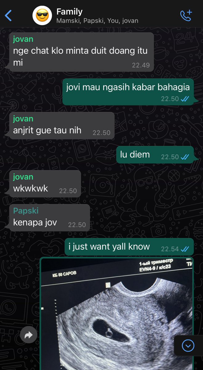 alohaitsle's tweet photo. Jovi bikin pengumuman di group keluarga🙏🏻🙏🏻 https://t.co/gXfQU5A2TG