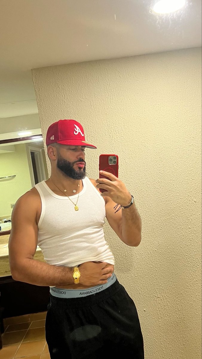 ¿Guess what is my favorite color? 😝❤️