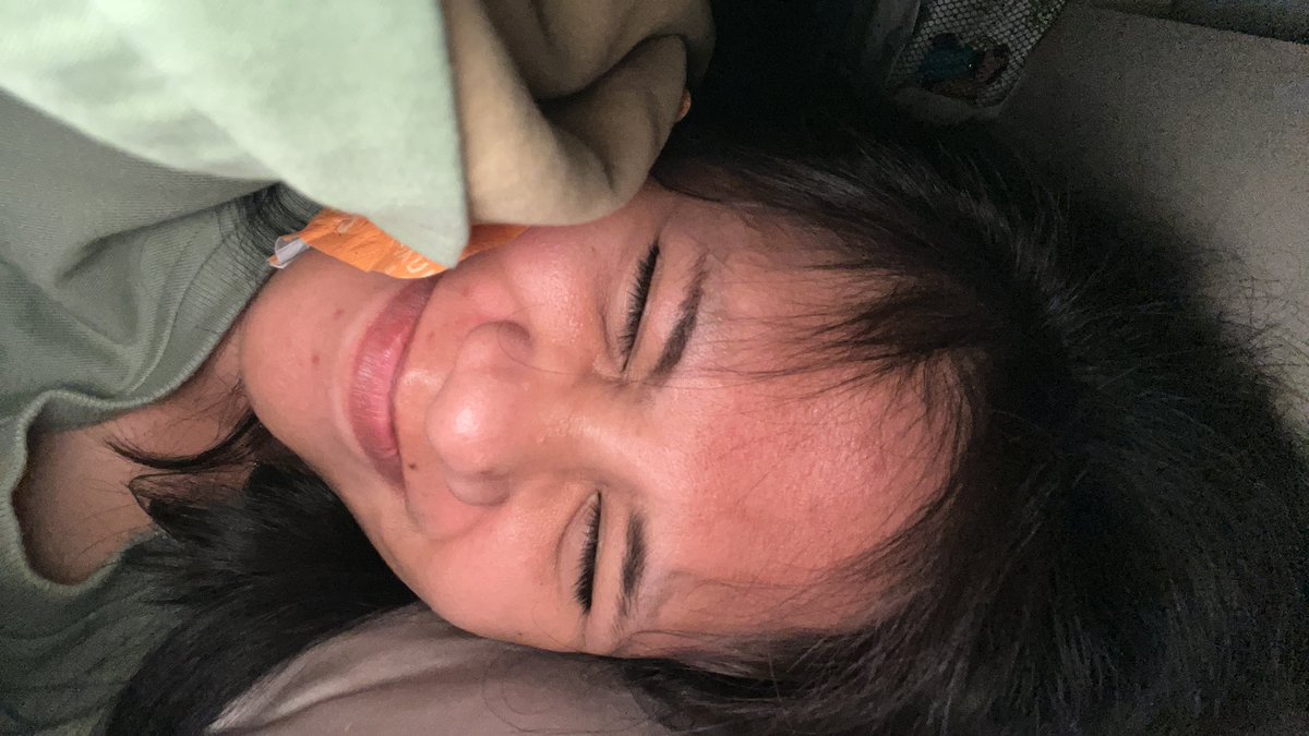 Жас жігіттермен жыныстық қатынасқа түскен жетілген әйелдердің порно видеоларын қараңыз.