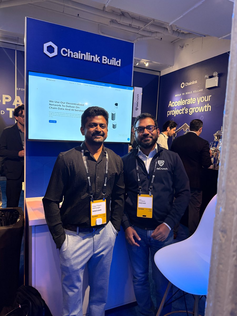 bitsCrunch's tweet image. bitsCrunch at @chainlink SmartCon NYC!

Good people, better conversations, and a shared love for onchain data. #SmartCon2025 #bitsCrunch