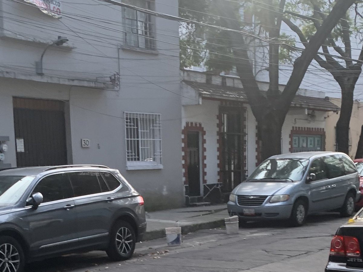 Cuantas veces tenemos que reportar a este vecino que aparta lugar afuera de su casa en Sebastian del Piombo 30, col Nonoalco en <a href="/BJAlcaldia/">Alcaldía de Benito Juárez</a> <a href="/AccionesBJ/">Acciones BJ</a> <a href="/locatel_mx/">@locatel_mx</a> <a href="/CrisNormanMA/">Cris_ORT</a> <a href="/BlindarBJ/">Blindar BJ 360</a> <a href="/UCS_GCDMX/">Unidad de Contacto del Secretario SSC CDMX</a> <a href="/LuisMendozaBJ/">Luis Mendoza Acevedo</a> <a href="/MixcoacAvanza/">MIXCOAC avanza contigo</a>