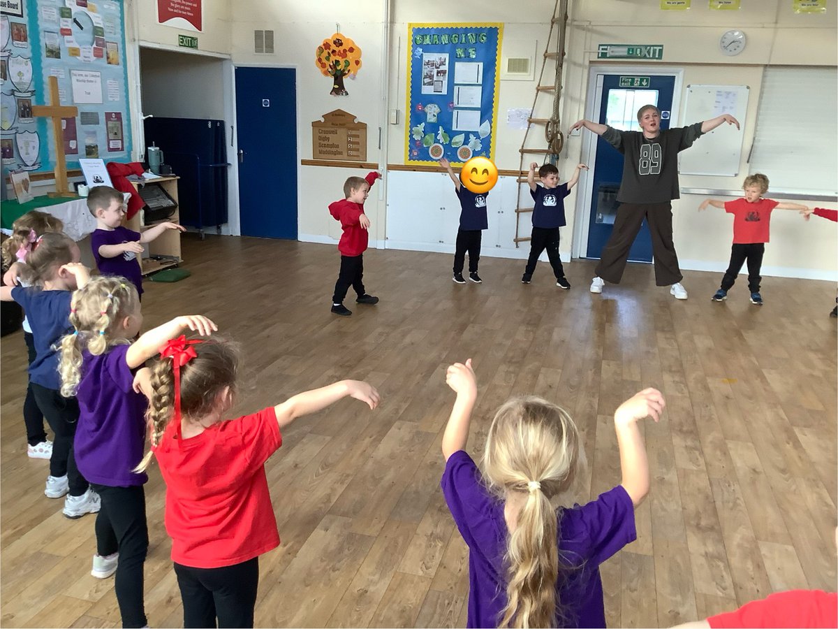 MrsMoseleyEYFS's tweet photo. York Class had a fabulous first dance lesson with Megan this afternoon. Thank you so much - we can’t wait until next week!@LeasStAndrews https://t.co/tiETzHzWFC
